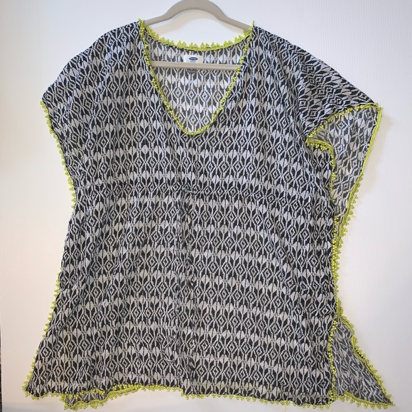 Old Navy Other - Old Navy Black & White Swim Cover Up